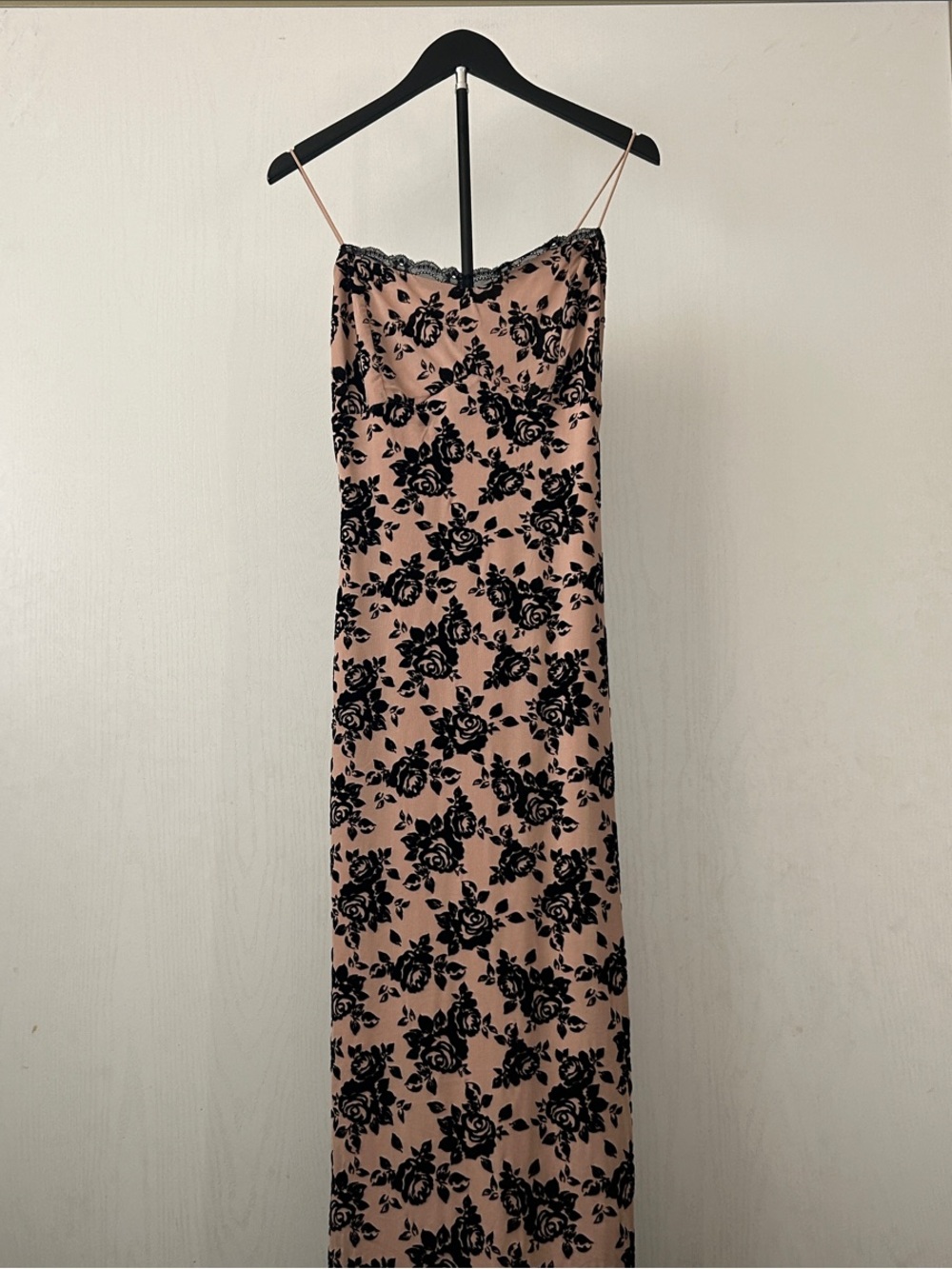 Bodycon Cream Blush Floral Maxi Slip Dress with Black Rose Motif NWT